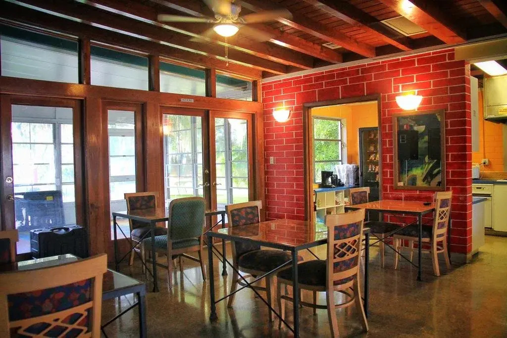 Palm Lakefront Resort and Hostel