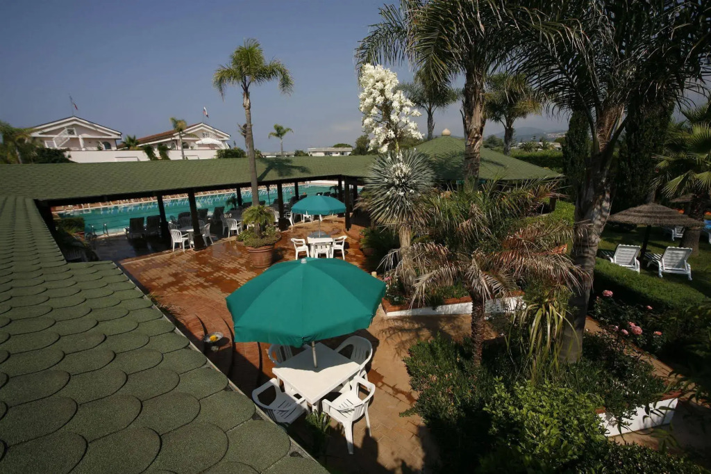 Hotel Leucosya