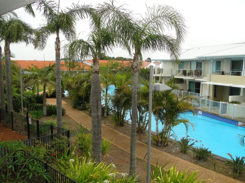 339 Pacific Blue 265 Sandy Pt Road HUGE RESORT LAGOON POOL