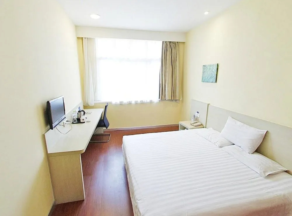 Hanting Express Shenzhen Huaqiang Bei