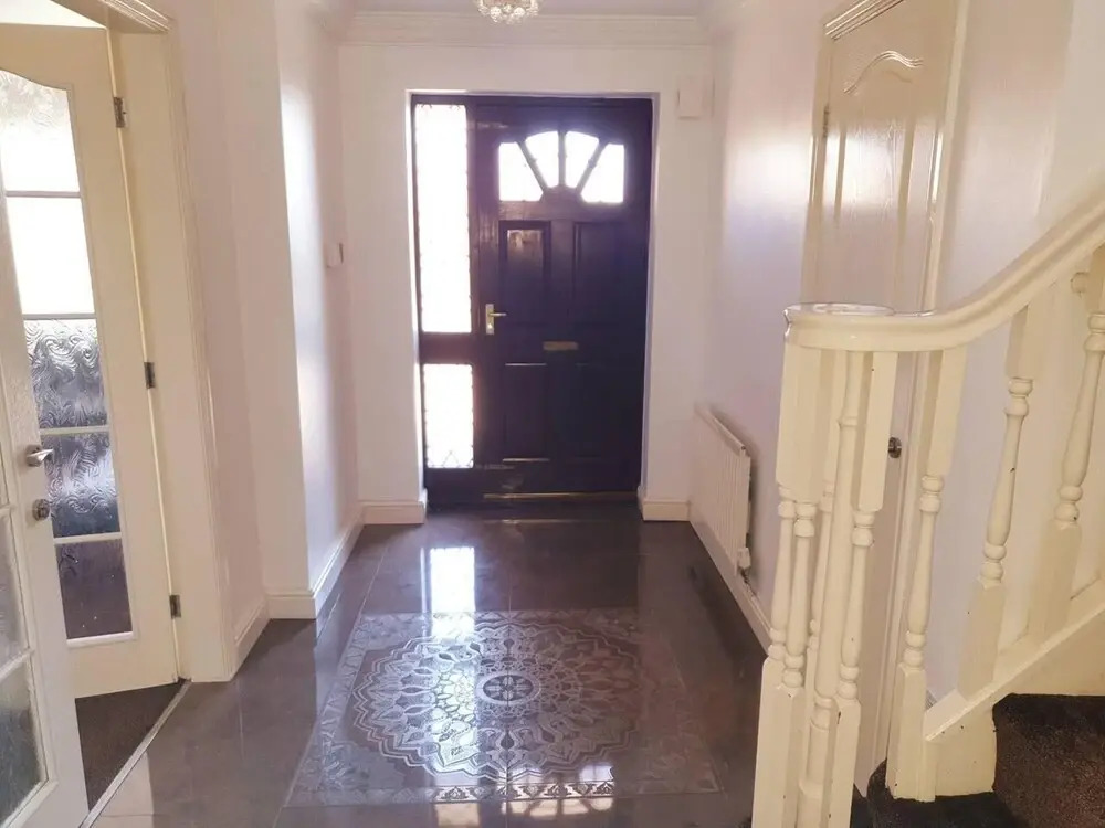 Lovely 4-bed , 3 Bath Villa in Bolton, Manchester