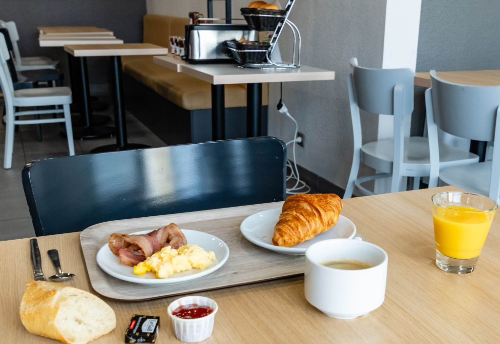 B&B HOTEL Grenoble Centre Verlaine