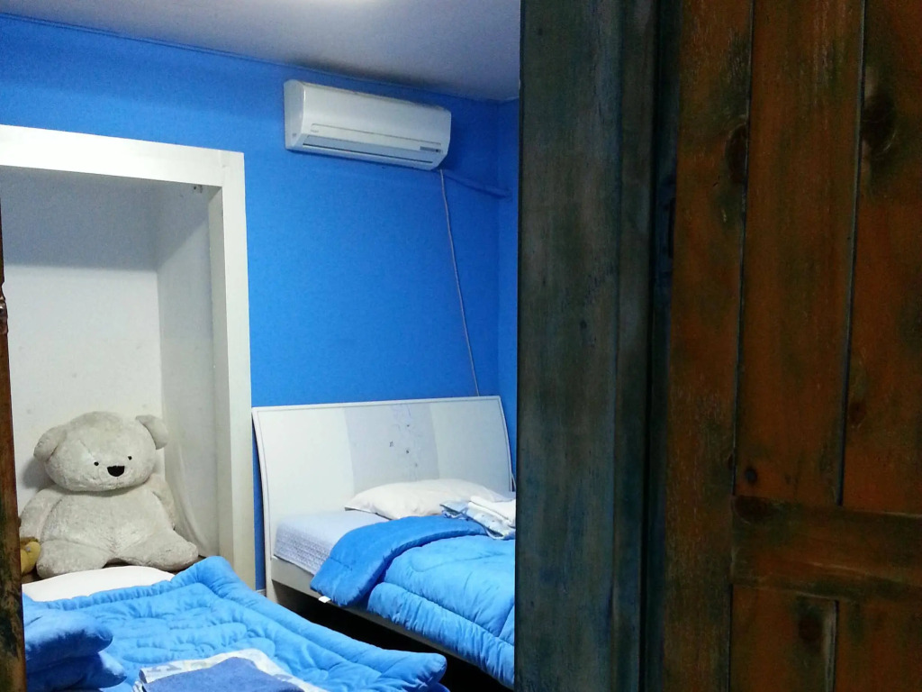Yellow Submarine Guesthouse