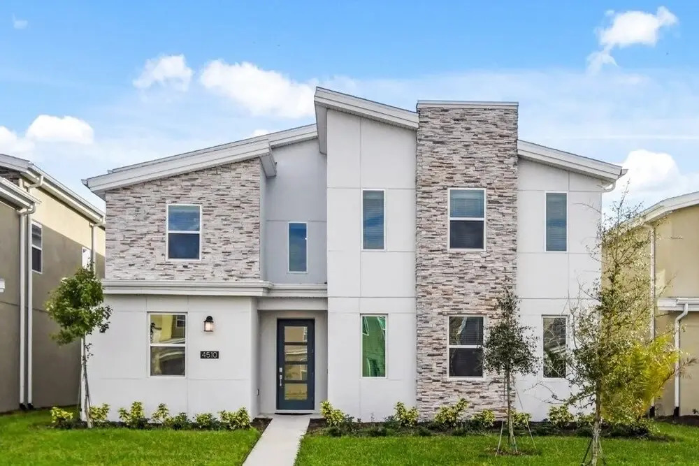 Storey Lake - 9 Bedroom Home With Pool - 1679st 9 Home by Redawning