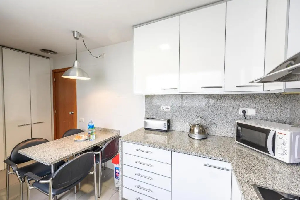 RamblasRentals Stylish Bright 3BR New Catalan Flat 10m Ramblas - Parking - Wifi