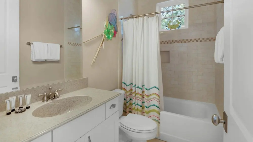 Seagrove 5 Bedroom - Deeded Beach - Elevator - Community Pool - Sleeps 12!