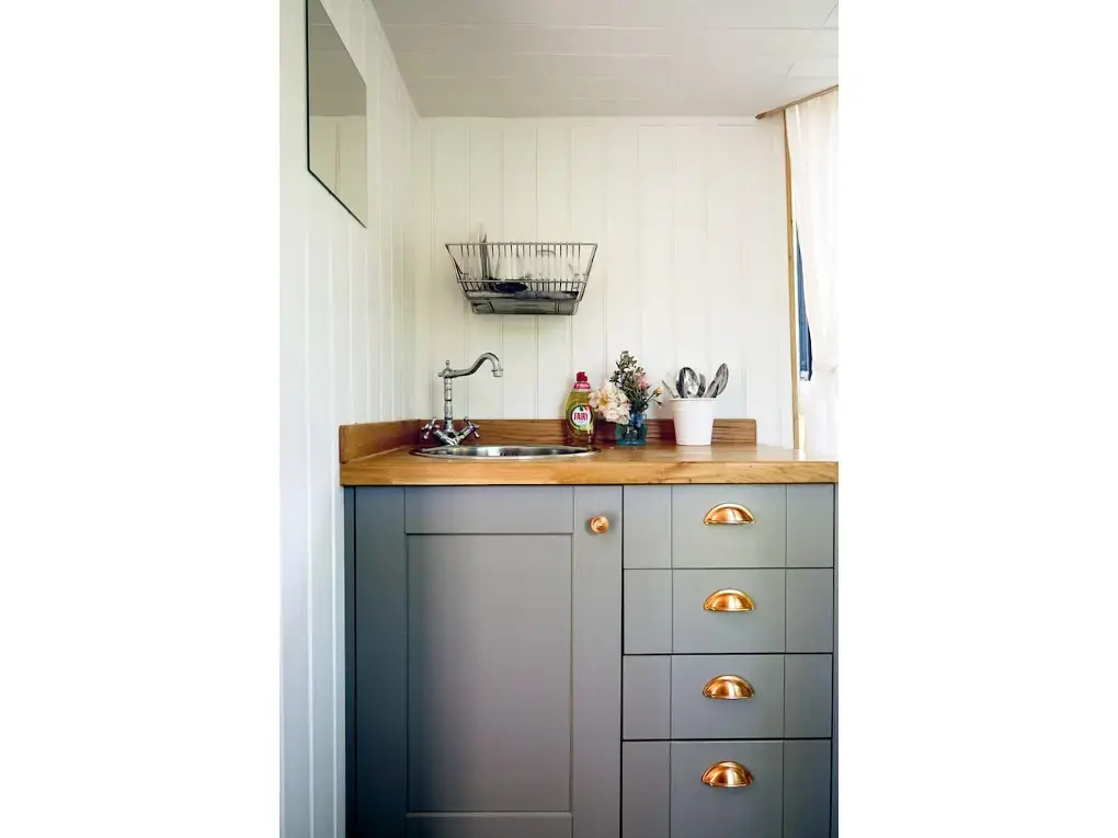 Extraordinary Huts Ltd