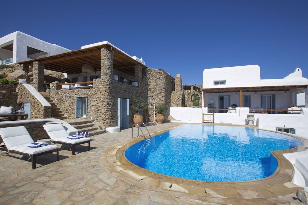 Villa Aerie - Sweeping Sea Views, Eclectic Style by Villarentalsgr