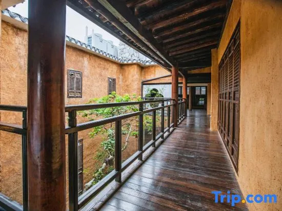 Liuzhou Qishe Hotel (Yaoyu Ancient Town Flagship Store)