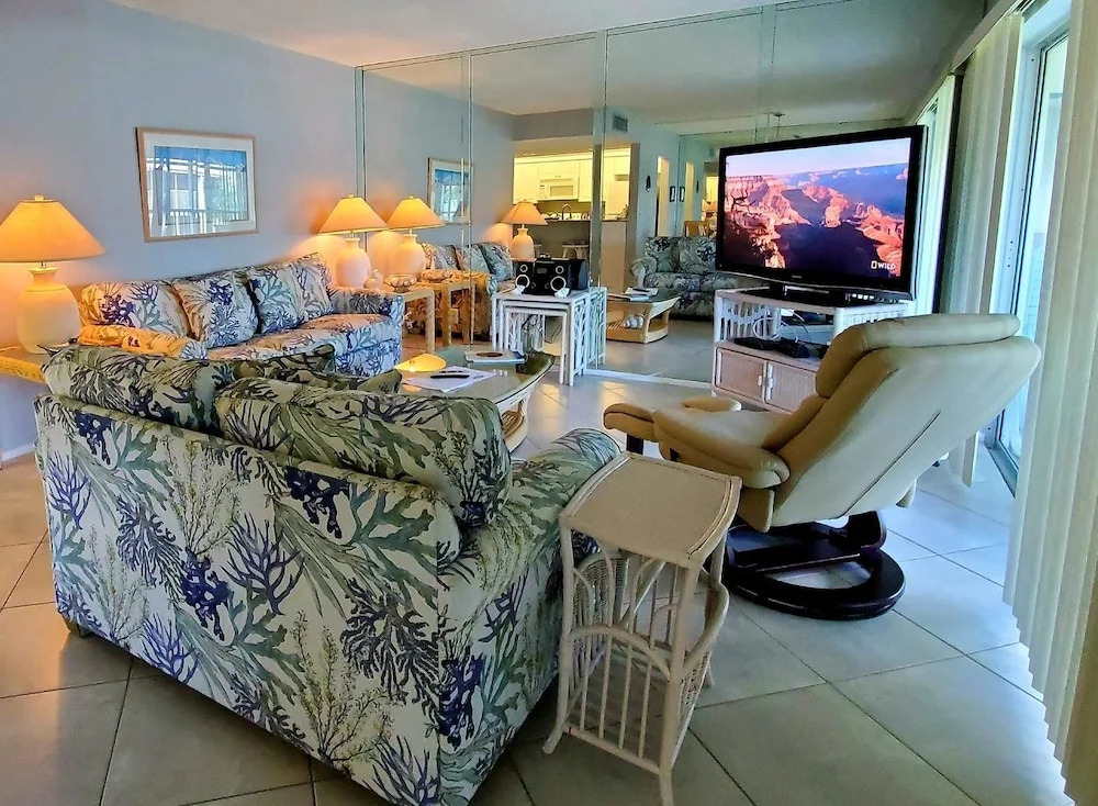 Sanibel Siesta on the Beach Unit 504 2 Bedrooms 2 Bathrooms Condo
