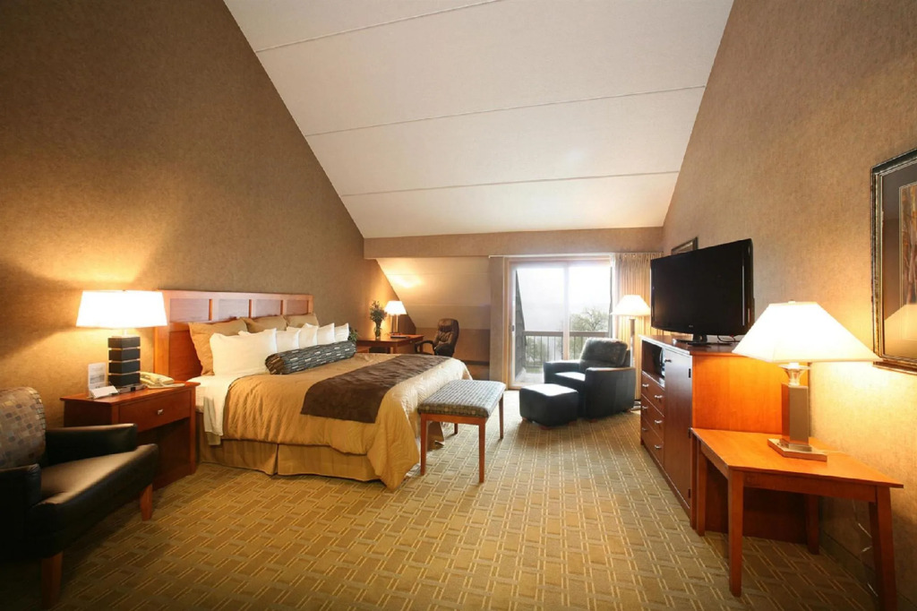 Arrowwood Resort Hotel and Conference Center, Alexandria
