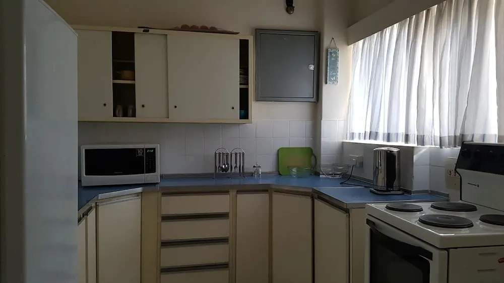 Lolos Elegant Three Bedroom Apartment