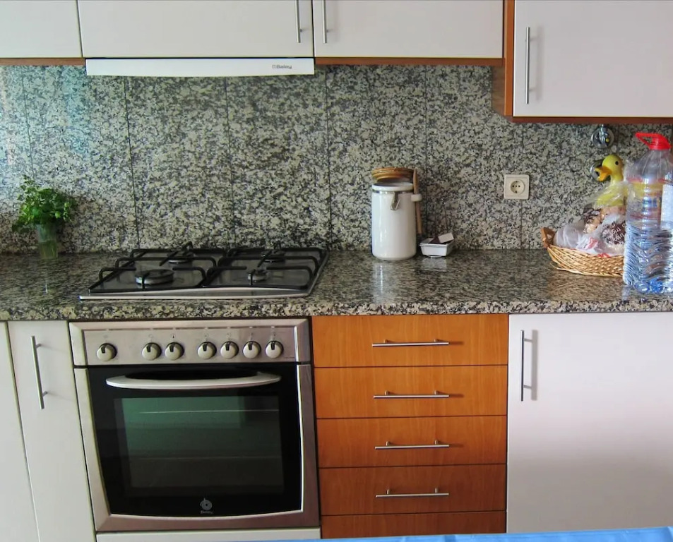 Apartment with 2 Bedrooms in Esposende, with Wonderful Mountain View, Pool Access, Enclosed Garden - 300 M From the Beach