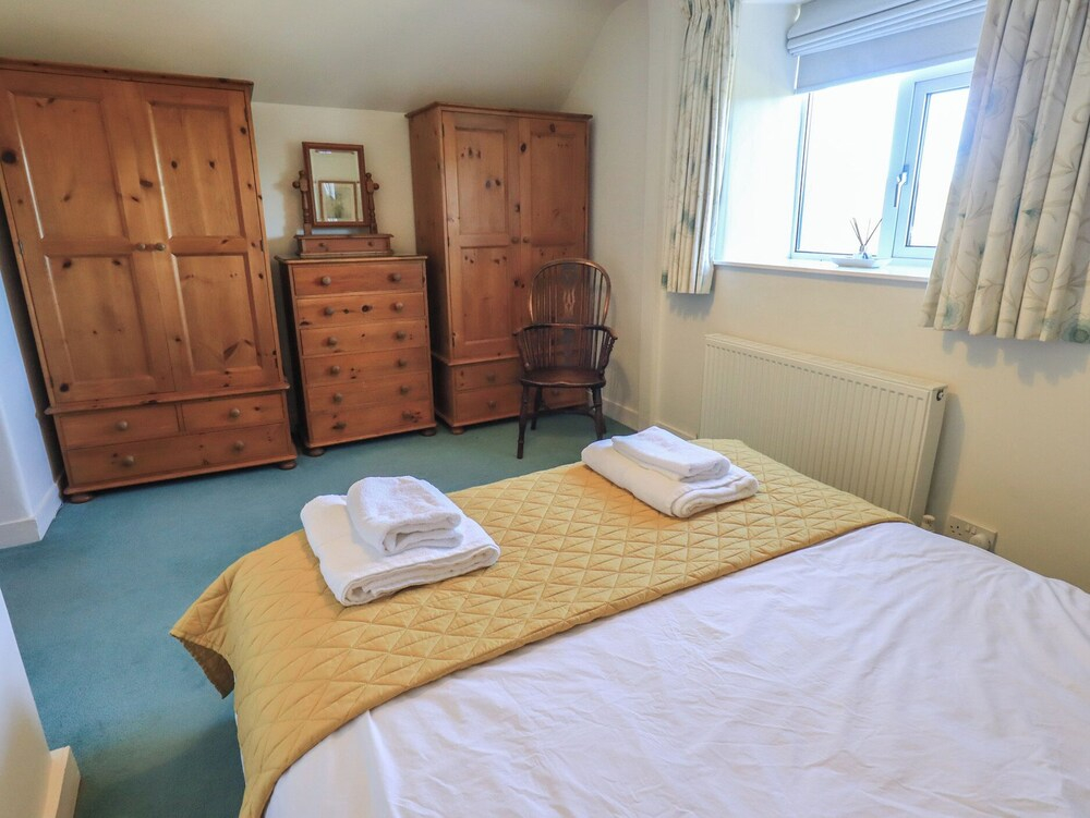 2 Lupton Hall Cottages