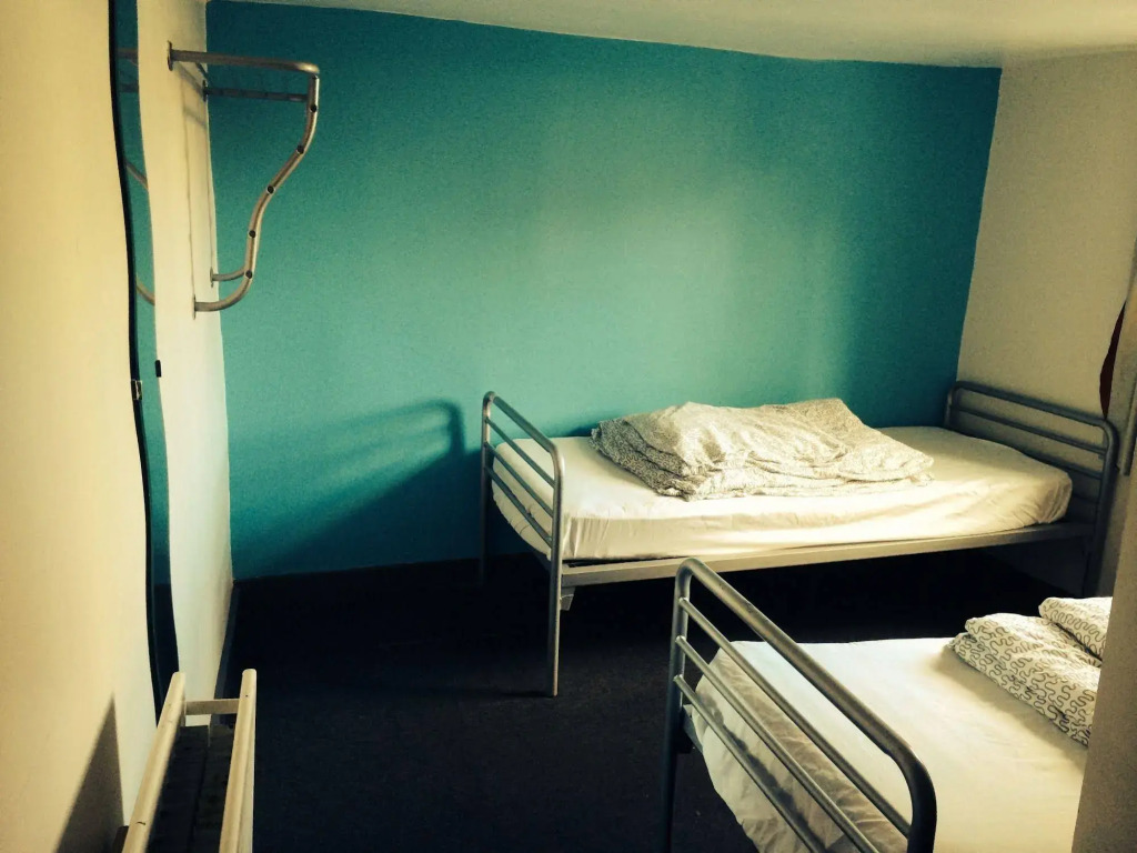 The Grapevine Seafront - Hostel