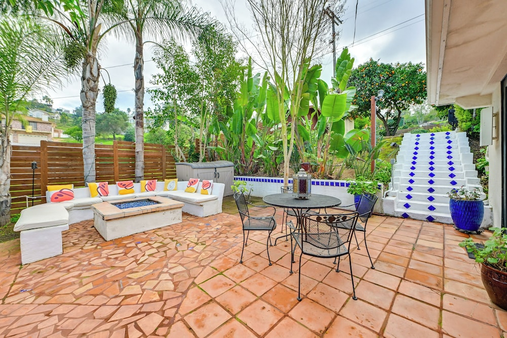 Gather & Unwind Outdoors, Stylish Vista Retreat!