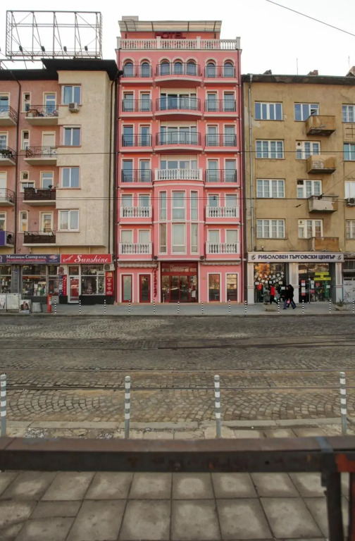Central Plaza Hotel
