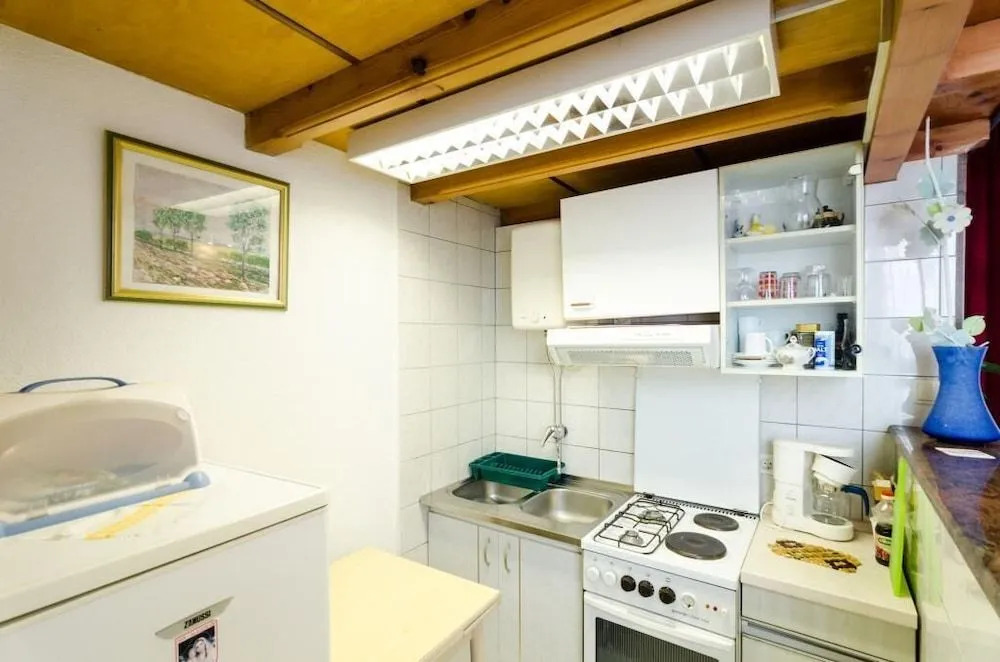 Apartments and Rooms Tatjana