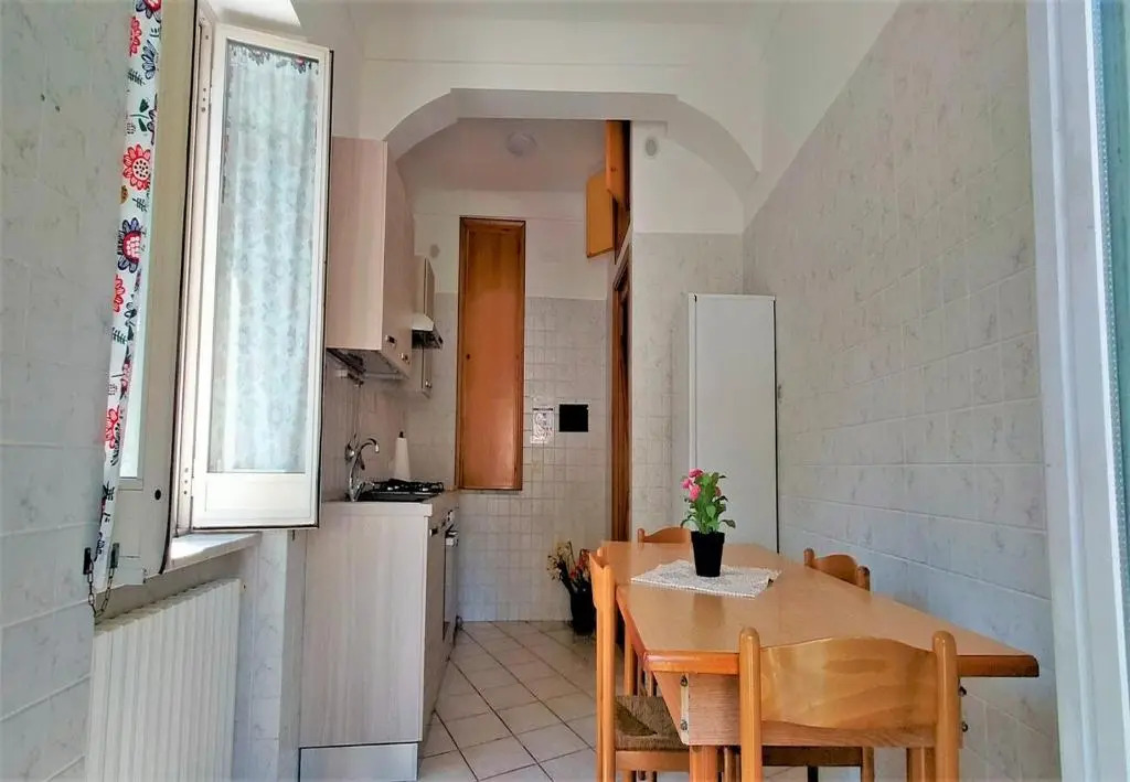 CASA Via Salita Monte, 98 - Cozy Private House with Two Bathrooms-Trekking Lovers - Town View