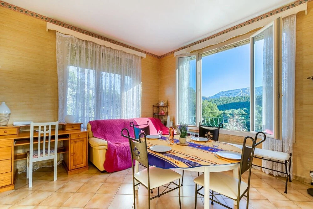 AC House With Garden and Terrace Calanques