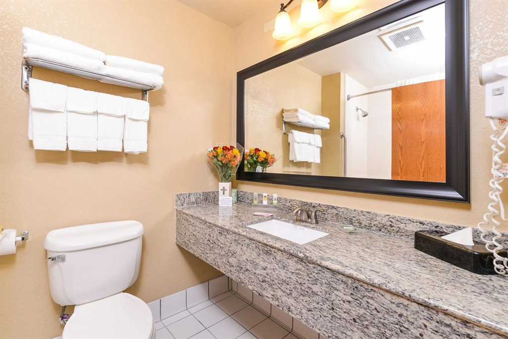 Country Inn & Suites by Radisson, Lincoln North Hotel and Conference Center, NE