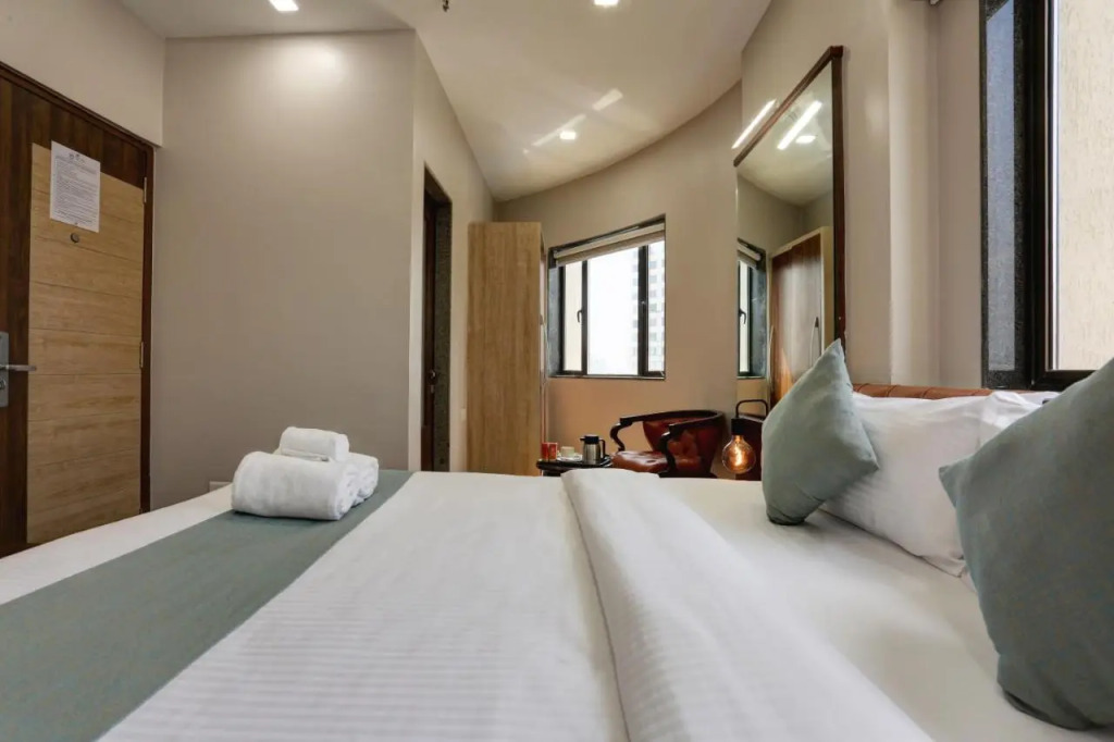 Hotel Ozone Inn Colaba