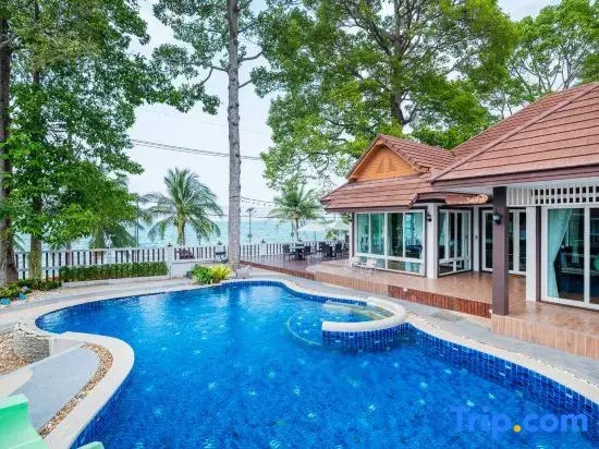 RimLay Beachfront Pool Villa