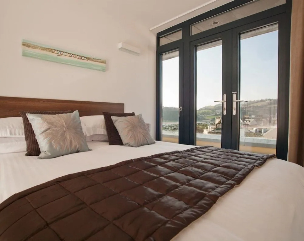 Riviera Apartments - Five Stylish Penthouse Apartments with Unrivalled Sea Views of Teignmouth, Shaldon, The Jurassic Coastline & The Teign Estuary
