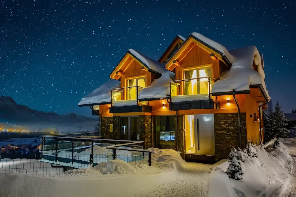 Cyrhla Mountain View with Saunarium & Heated Summer Pool by BQQK