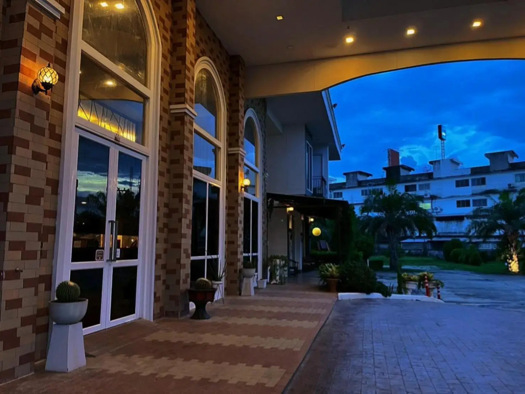 Bright Hotel