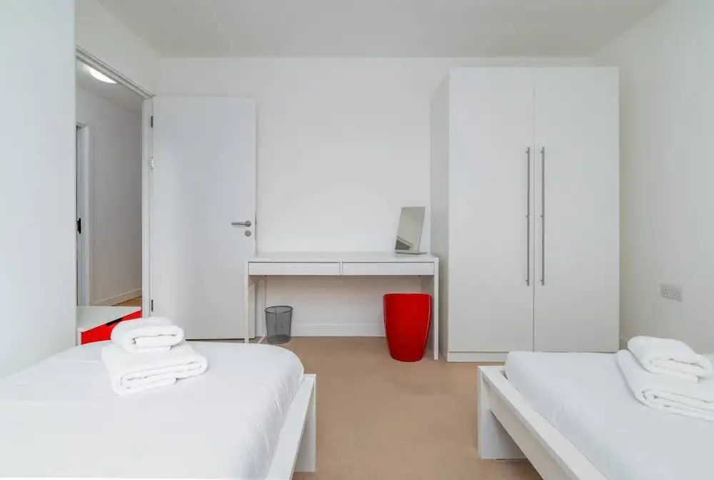 Stunning 3BR Flat in East Village W/balcony, Fits 9