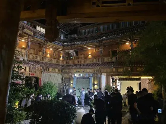 Sansheng Garden Inn (Puzhehei Xianrendong Shop)
