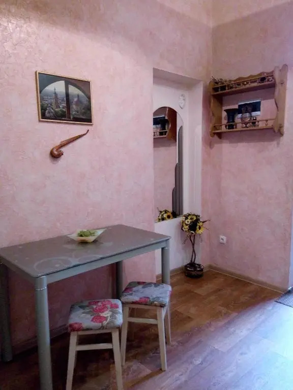 Flat on Sheptytskykh