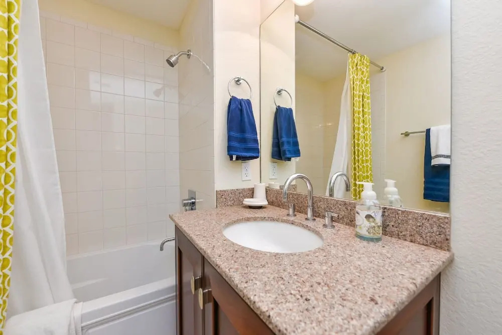 An Upscale Villa in the heart of Siesta Key on Beach Road