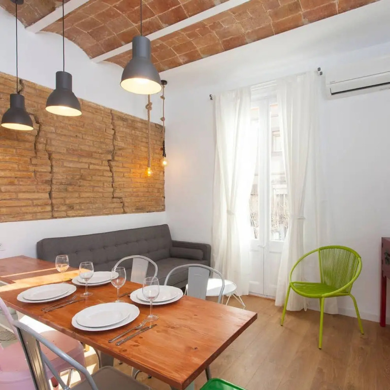 Colour PoP Fira 1 Apt By Myrentalhost