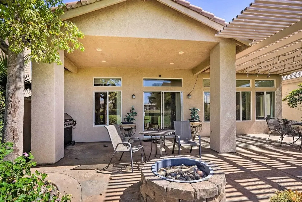 2 Mi to Coachella: Indio Home w/ Fire Pit!