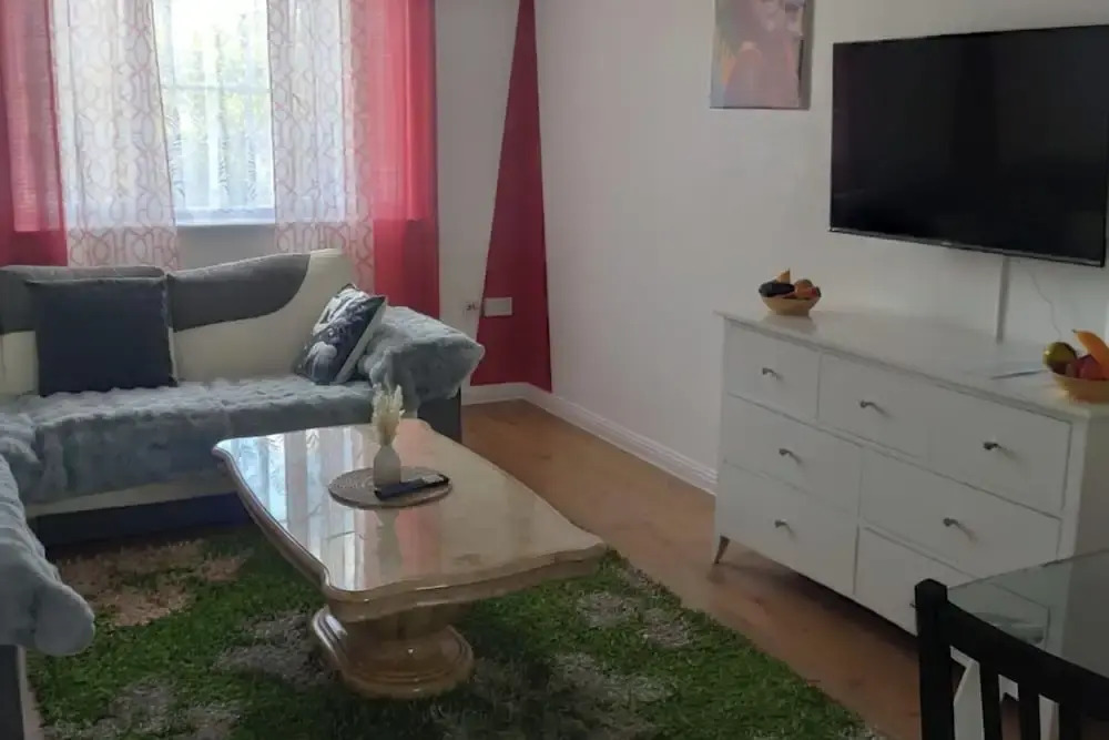 Apartment - Sleeps 5 - Parking - Station Close