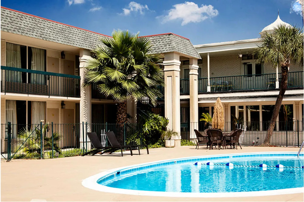 Carmel Inn & Suites