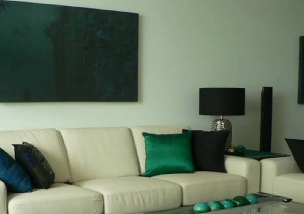 Breeze Apartments