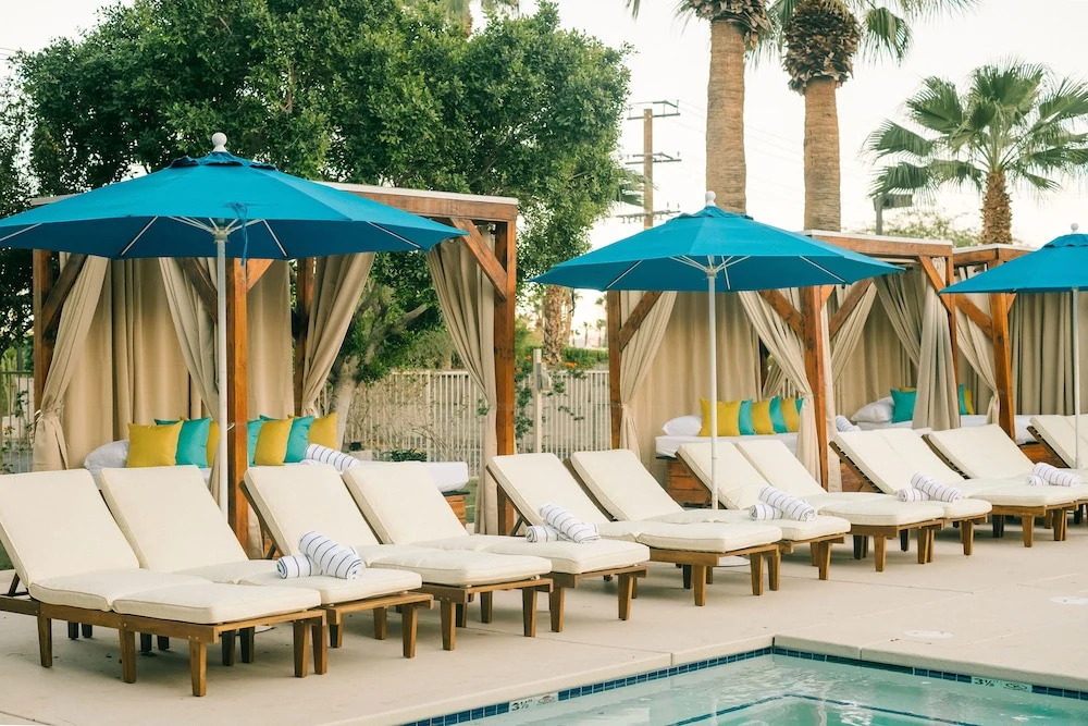 L3 Oasis Hotel