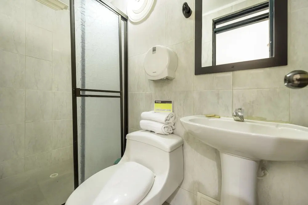 Ayenda 1120 Hotel Comercial