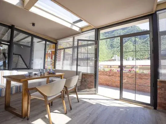 Jiuzhaigou Jijiannanshan Homestay