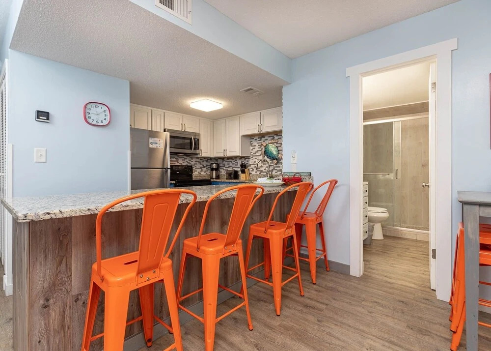 Island Winds West 474 2 Bedroom Condo by Redawning, Gulf Shores