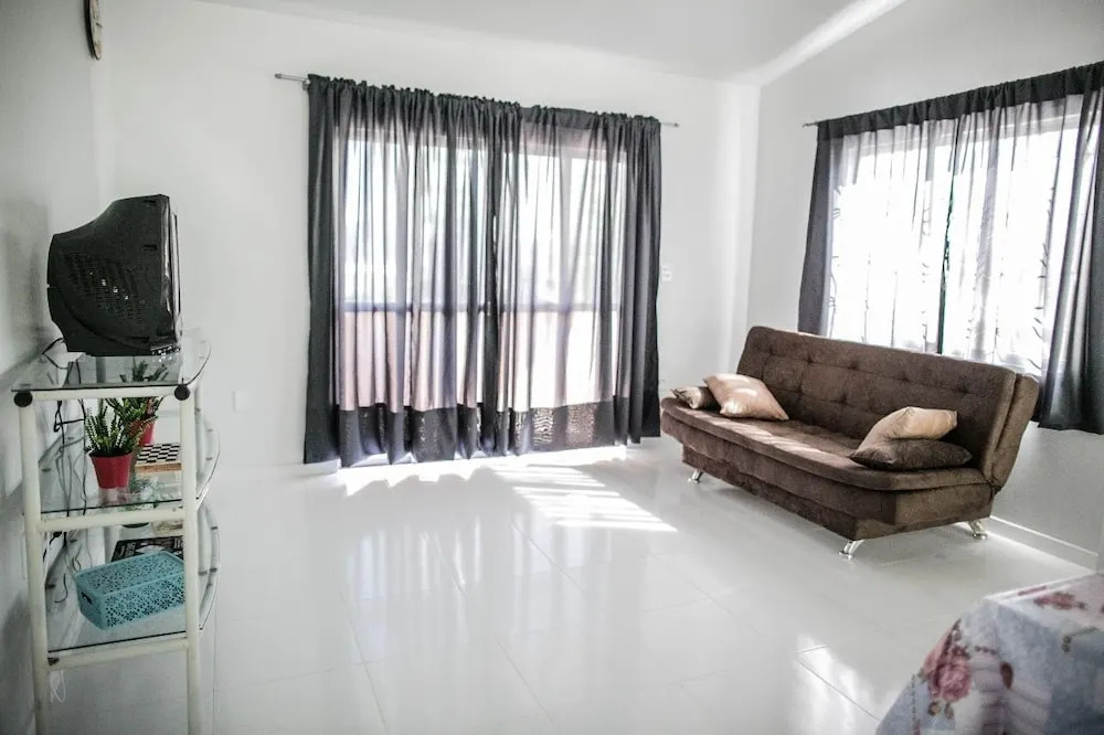 Sobrado 2 - Casa com piscina 10 pessoas