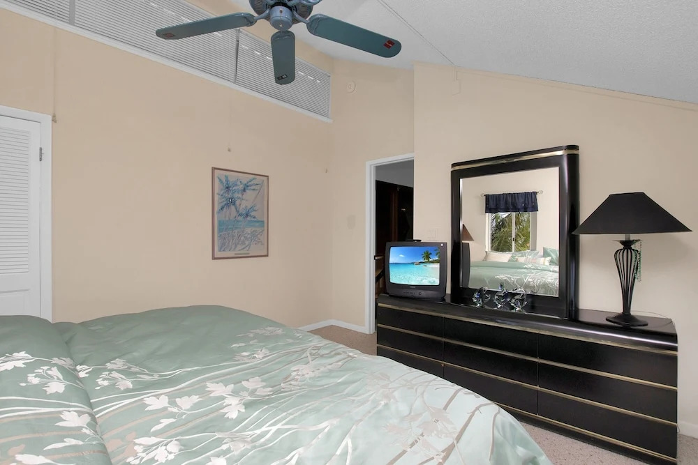 180 Degrees Of Ocean Views, Sitting On A Large Lagoon That Opens To Florida Bay 5 Bedroom Condo by RedAwning