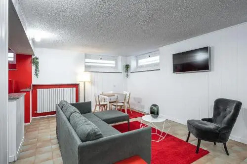 3 Design Apartments Near City Center