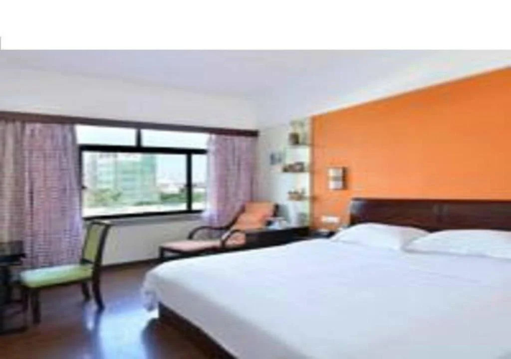 Longquan Hotel