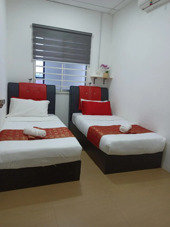 Aban Transit House