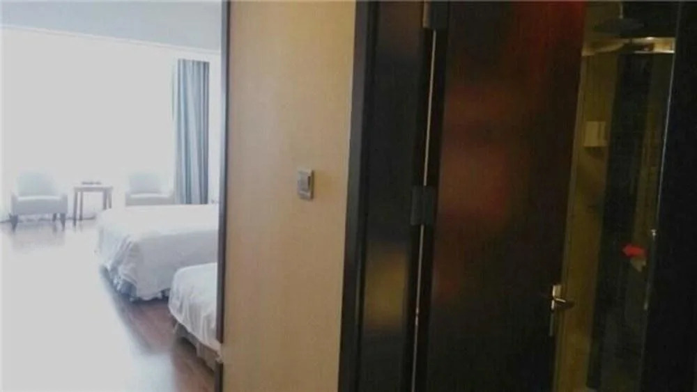 Qingdao Haitian Tunnel Hotel