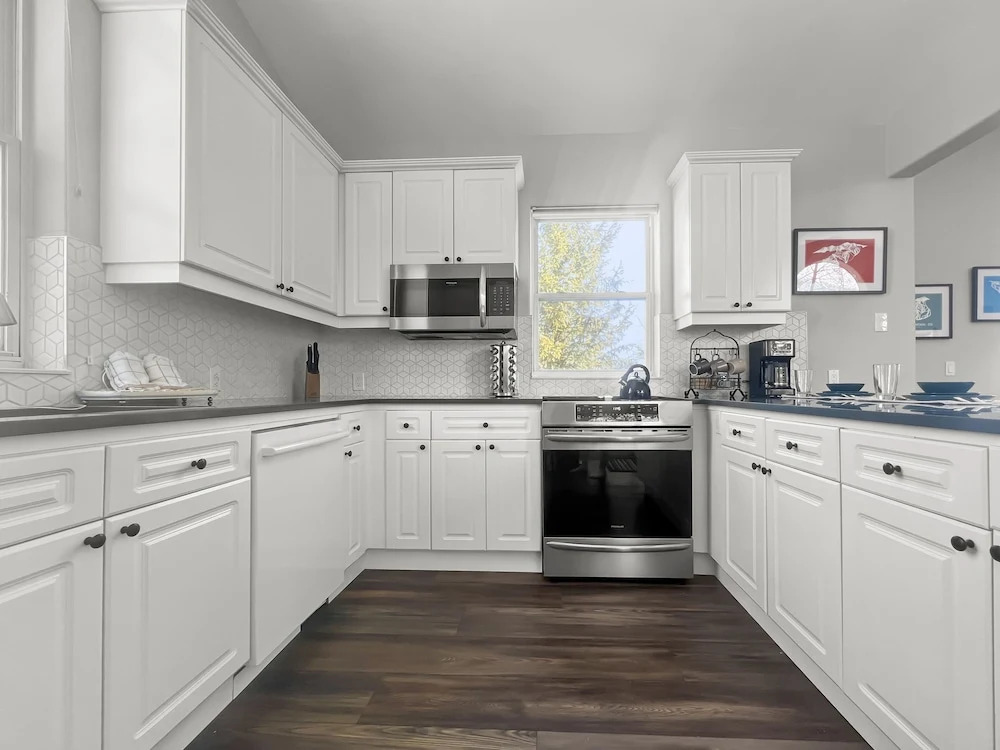928A Lakepoint Circle 3Br 2,5Ba home